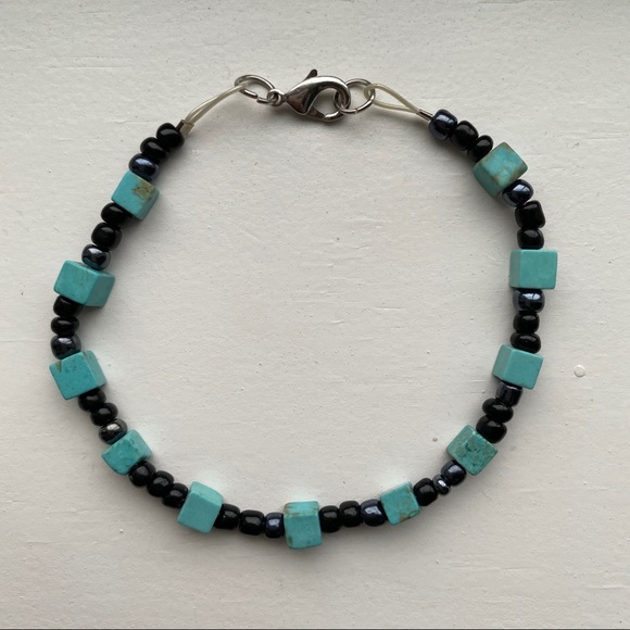 Vintage turquoise & black hematite bead bracelet - Picture 6 of 6